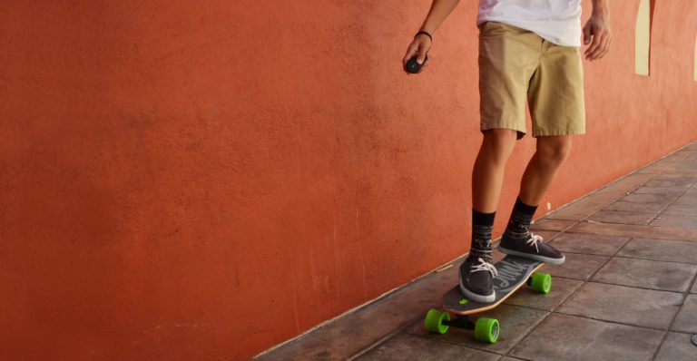 5 Cheaper Alternatives To The Boosted Board Electric Skateboard
