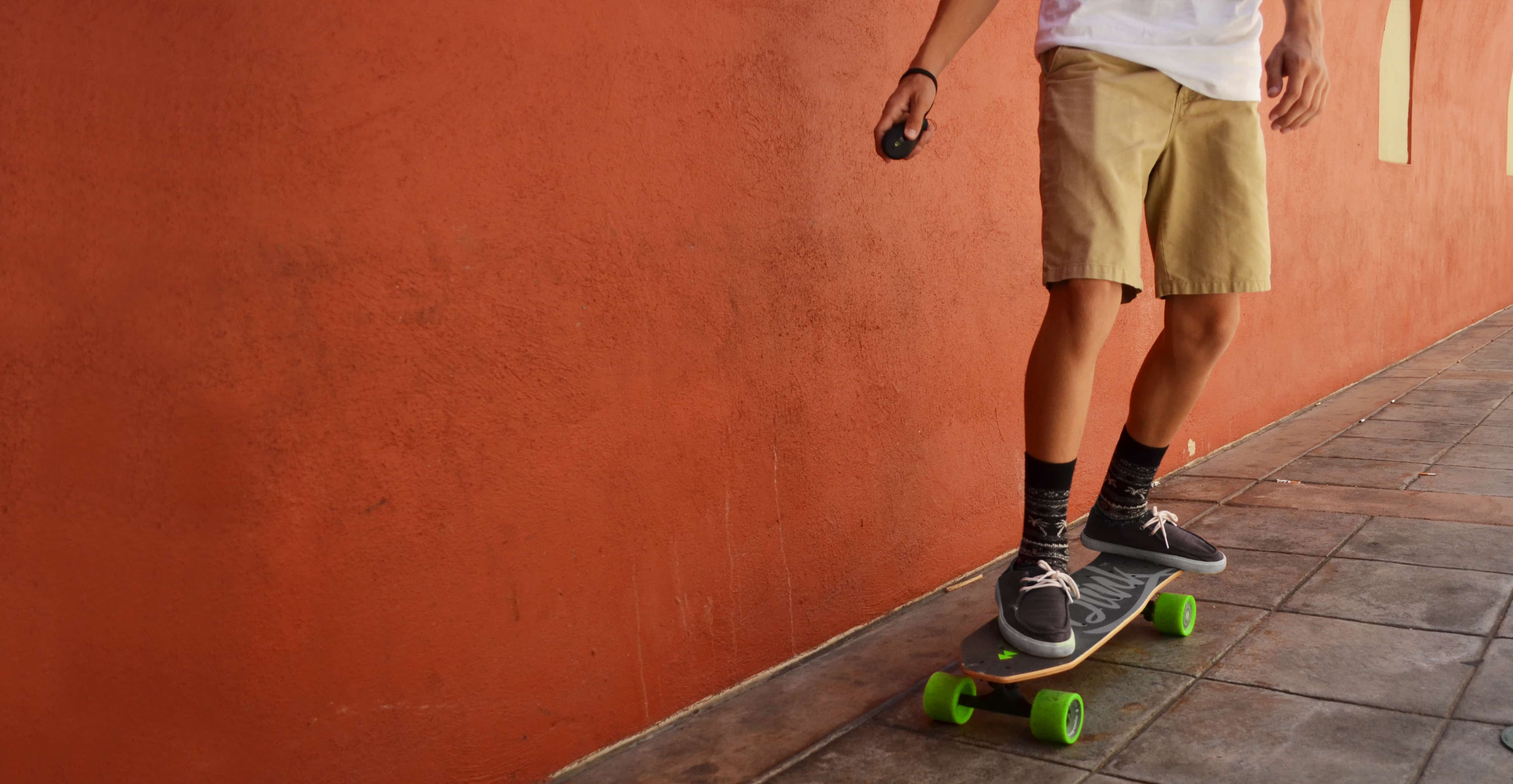 5 Cheaper Alternatives To The Boosted Board Electric Skateboard (2)