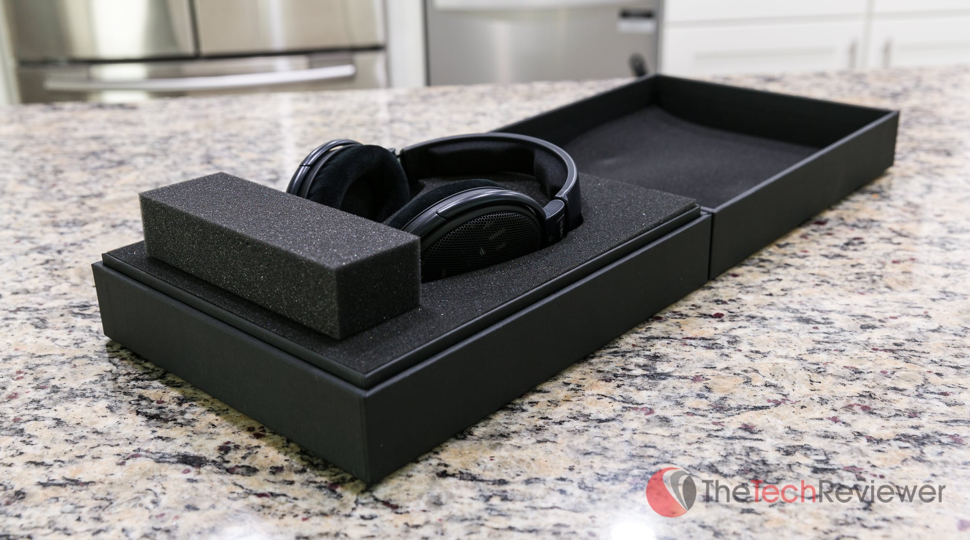 Sennheiser HD6XX Packaging